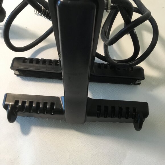 Uline H-1069 Crimper Hand Sealer 6" with Foot Pedal - Picture 4 of 11